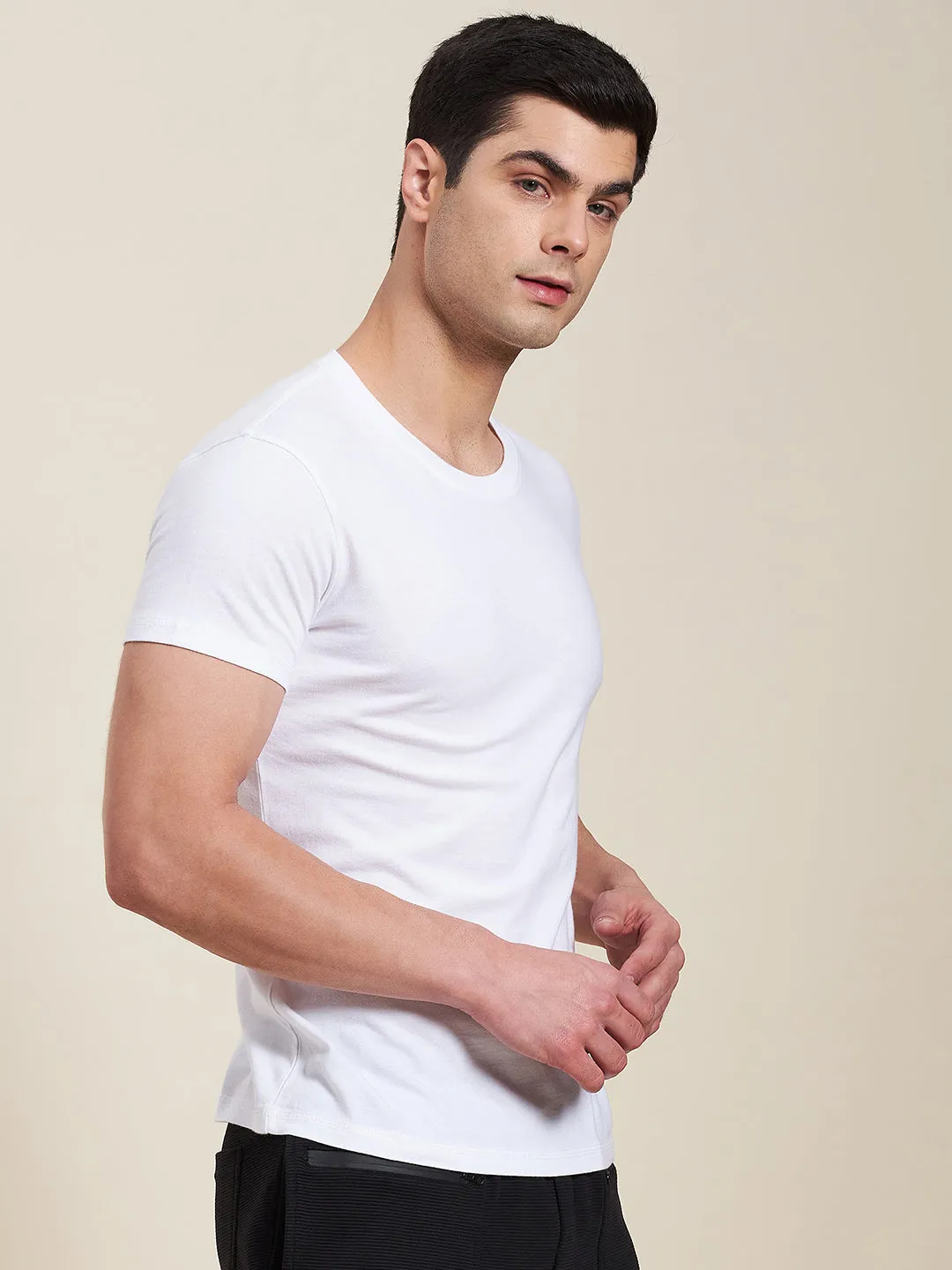 Men White Slim Fit Back Print Mascln Logot-Shirt