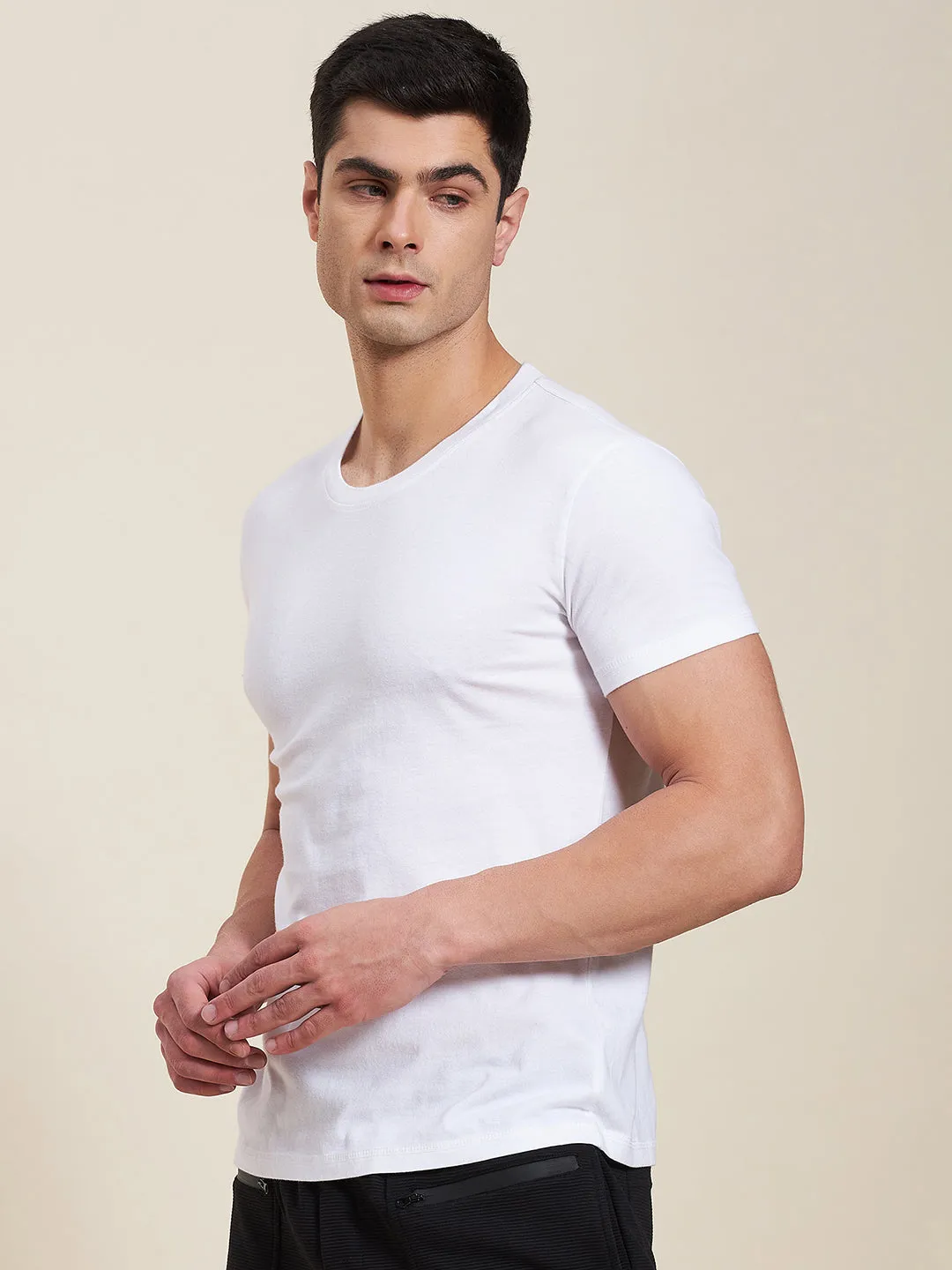 Men White Slim Fit Back Print Mascln Logot-Shirt